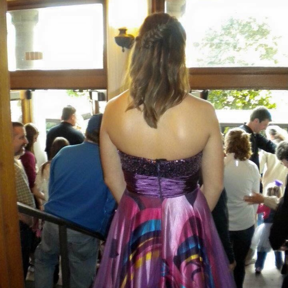 Prom dress - Picture 2 of 3